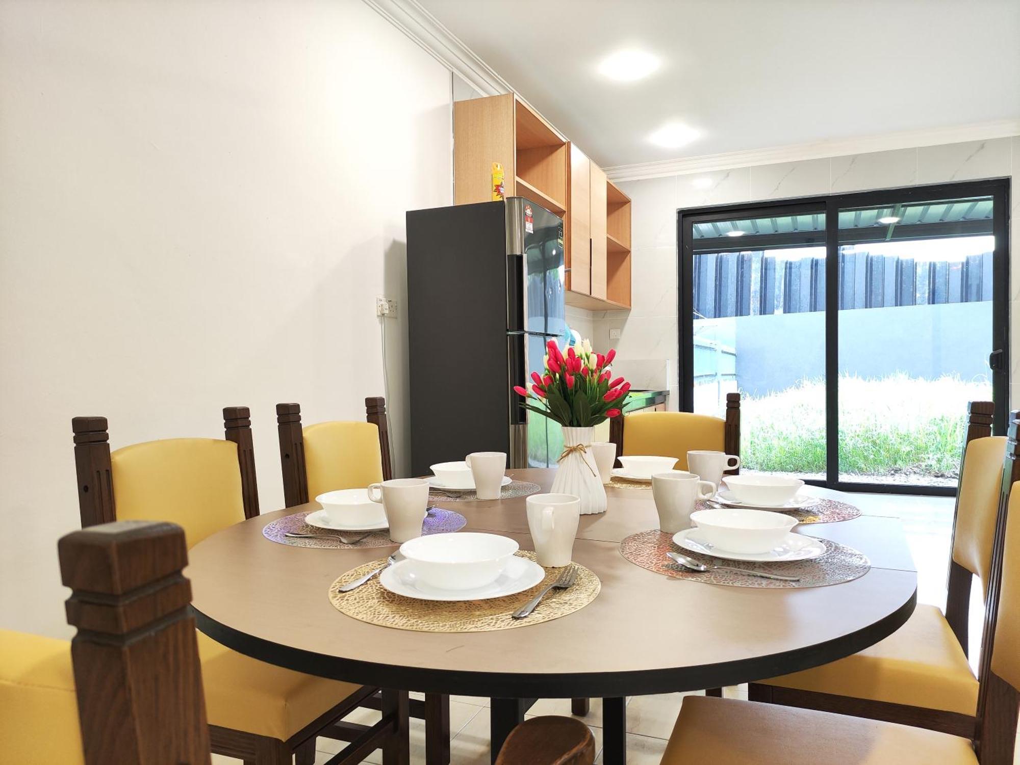 Tar1 @ One Homestay, 4 Bedroom Holiday home *